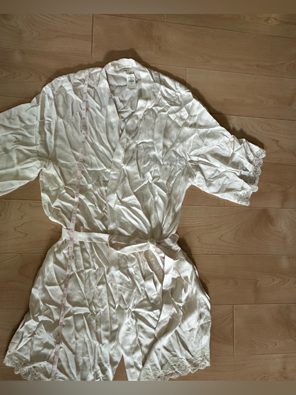 Aerie Off-Duty Satin Robe in cream size medium NWT - Picture 7 of 13